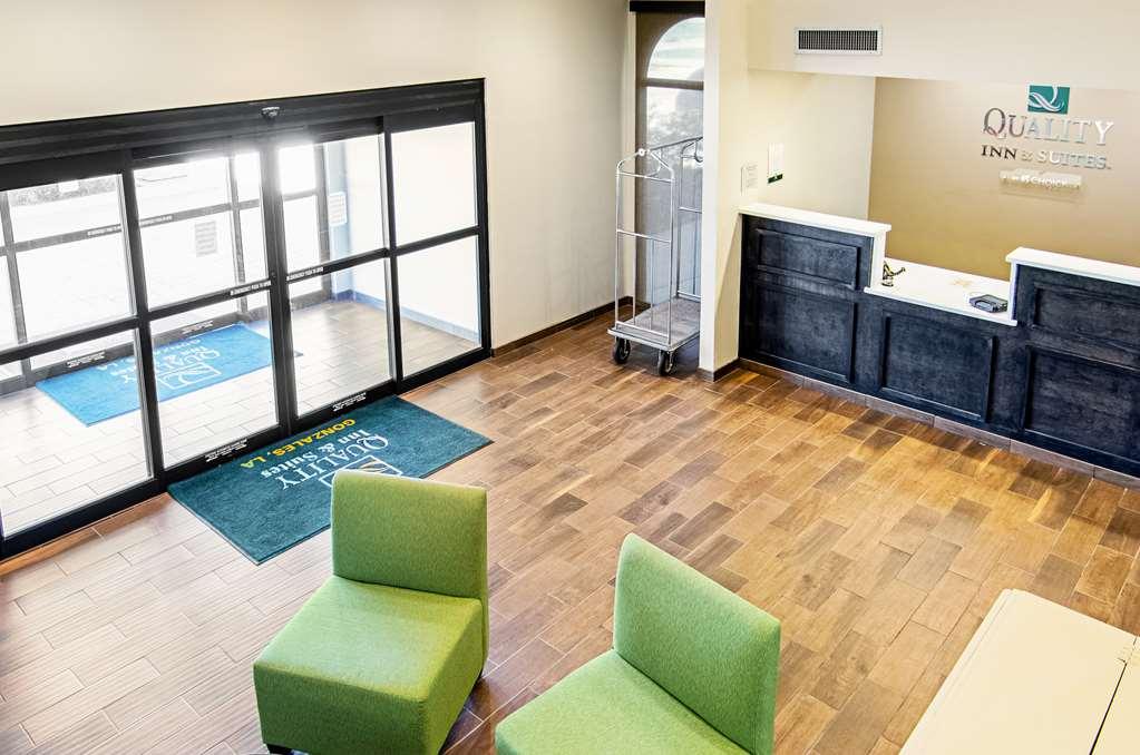Quality Inn & Suites Near Tanger Outlet Mall Gonzales Wnętrze zdjęcie
