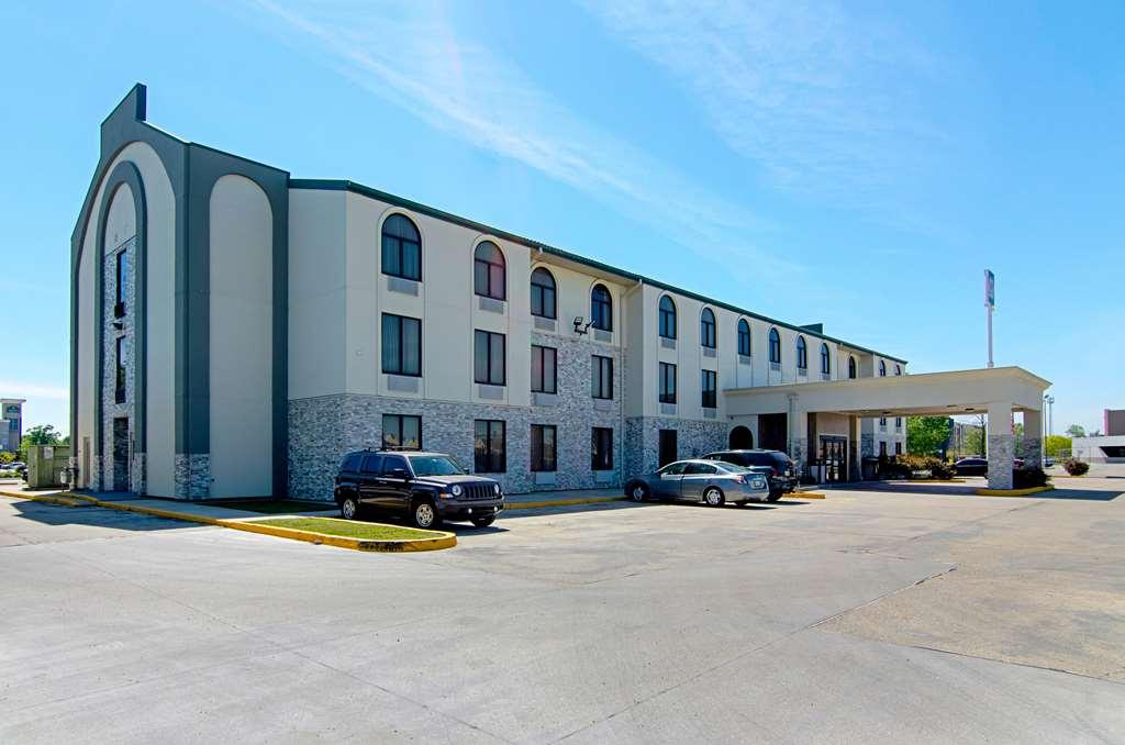 Quality Inn & Suites Near Tanger Outlet Mall Gonzales Zewnętrze zdjęcie